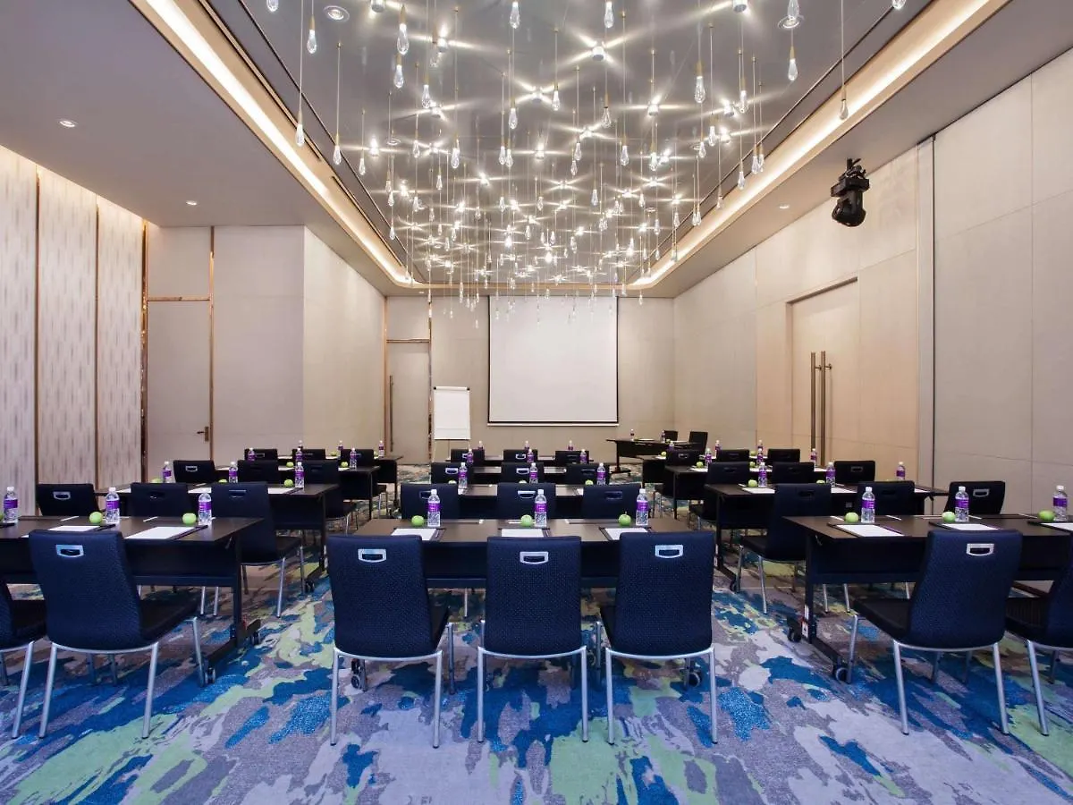 Mercure Singapore Bugis Hotel